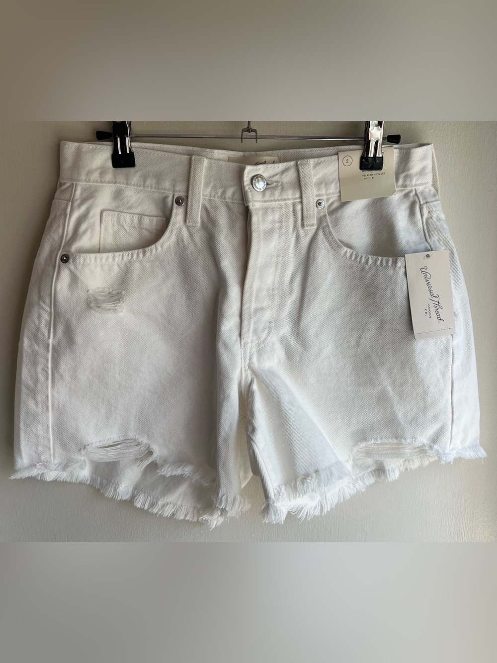 NWT Universal Threads Mid-Rise White Distressed Denim Shorts